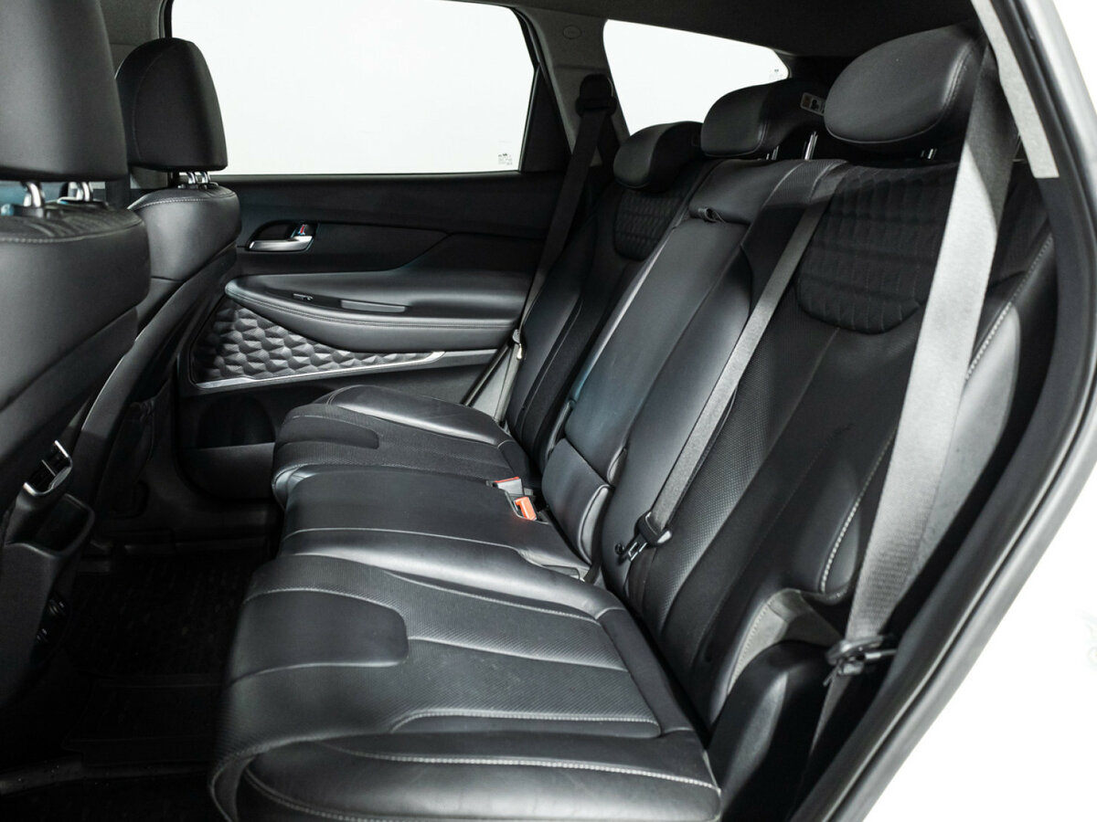 Hyundai Santa Fe 2020 года с пробегом. Фото: #9