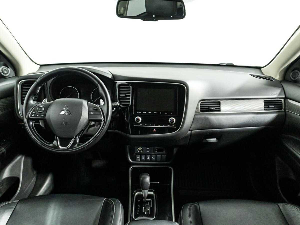 Mitsubishi Outlander 2020 года с пробегом. Фото: #12