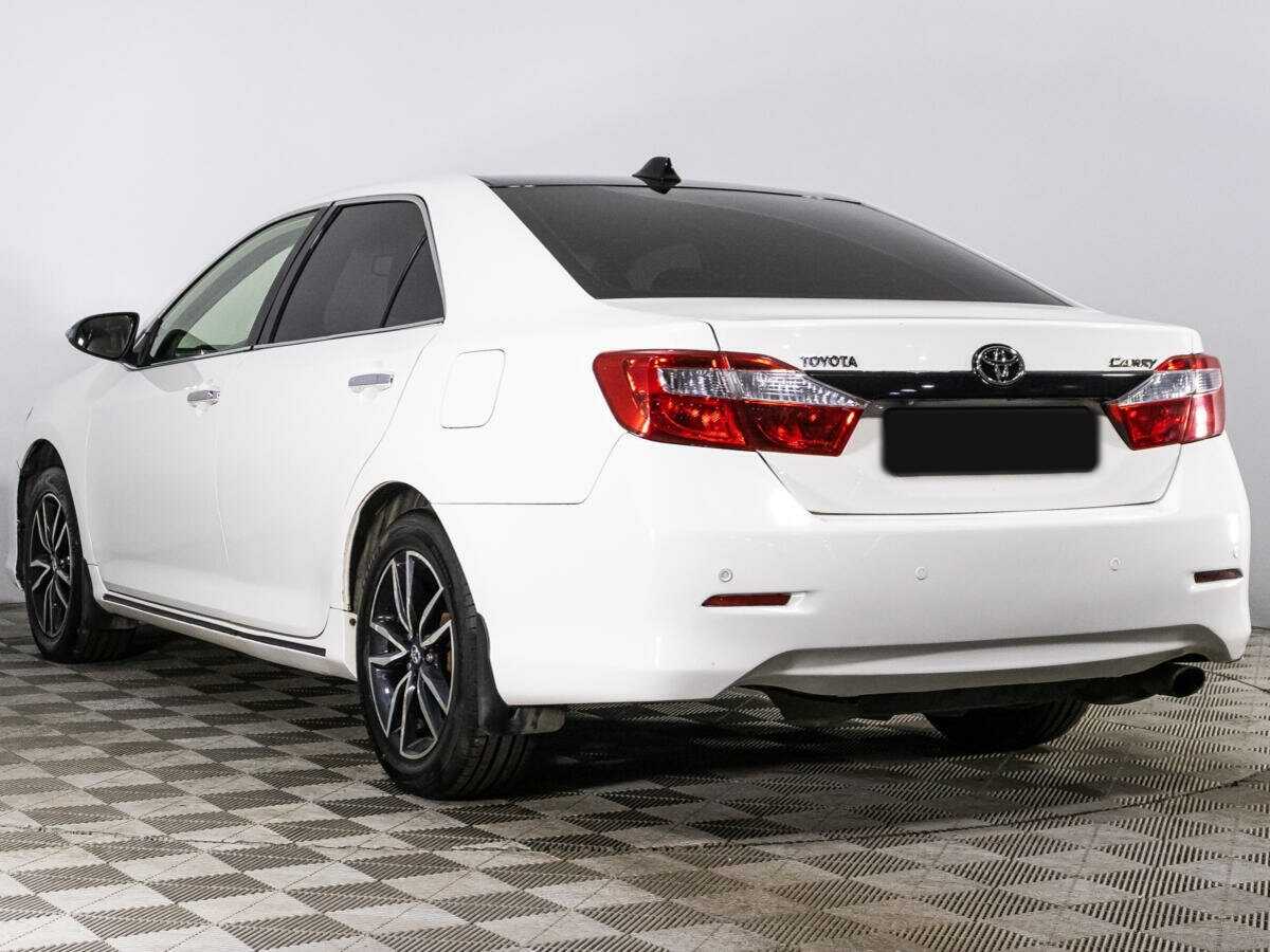 Toyota Camry 2012 года с пробегом. Фото: #4