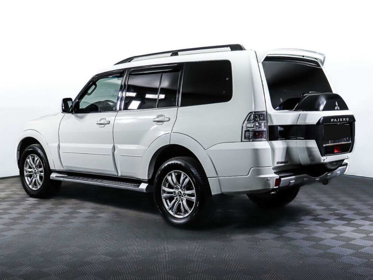 Mitsubishi Pajero 2014 года с пробегом. Фото: #4