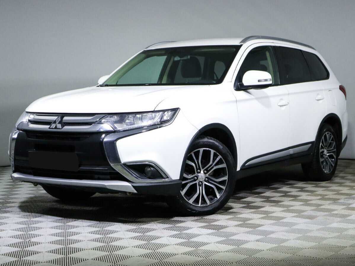 Mitsubishi Outlander 2018 года с пробегом. Посмотреть фото