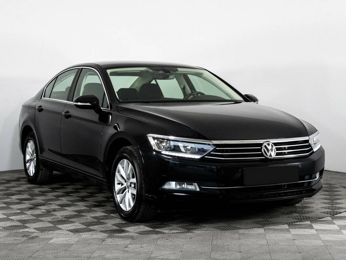 Volkswagen Passat 2018 года с пробегом. Фото: #3
