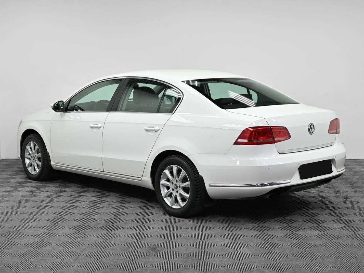 Volkswagen Passat 2013 года с пробегом. Фото: #3