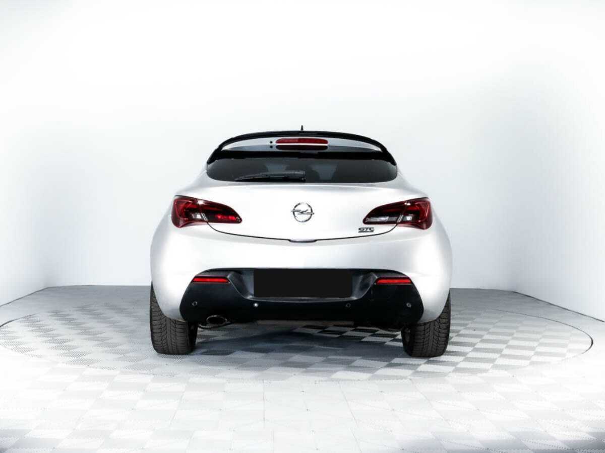 Opel Astra 2012 года с пробегом. Фото: #5