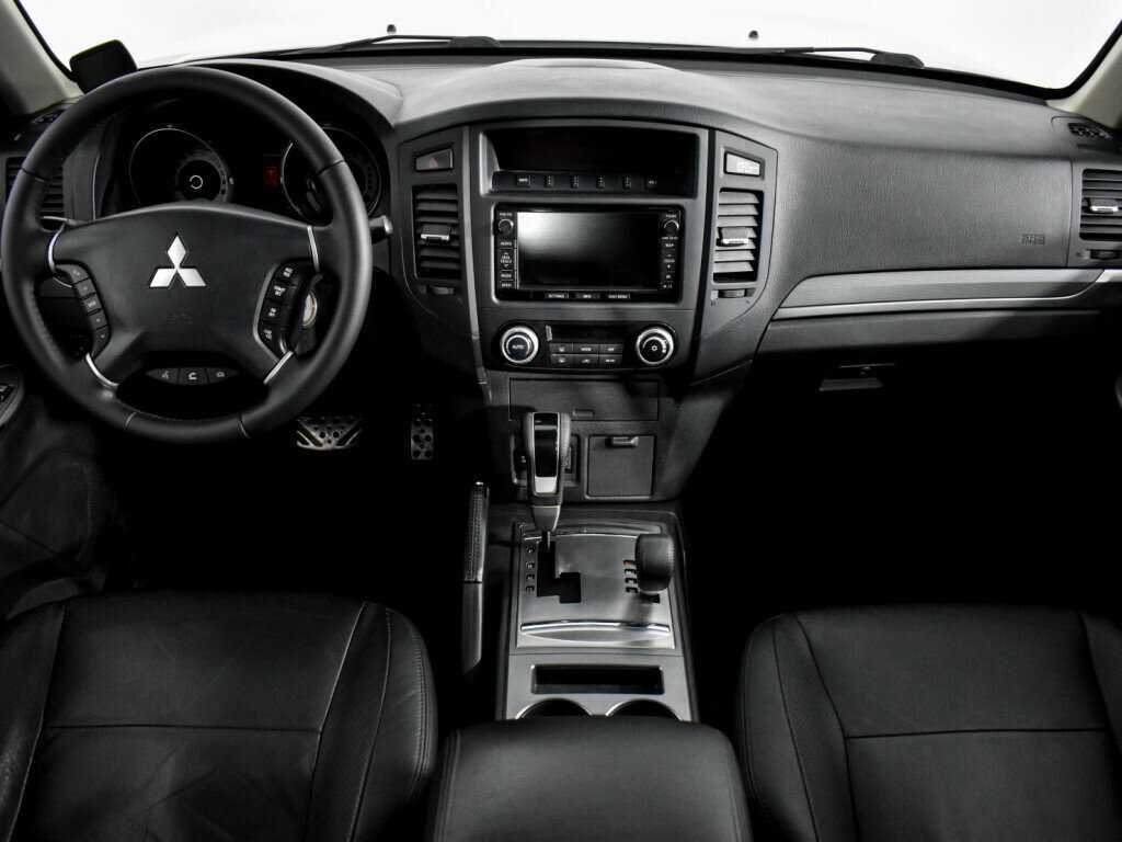 Mitsubishi Pajero 2013 года с пробегом. Фото: #15