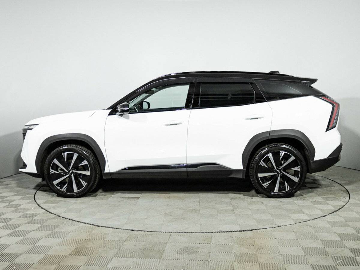 Geely Atlas 2024 года с пробегом. Фото: #7