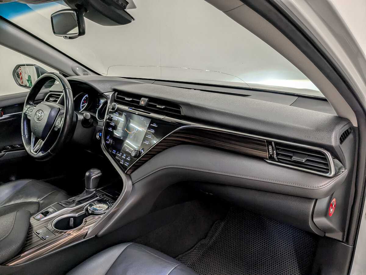 Toyota Camry 2019 года с пробегом. Фото: #10