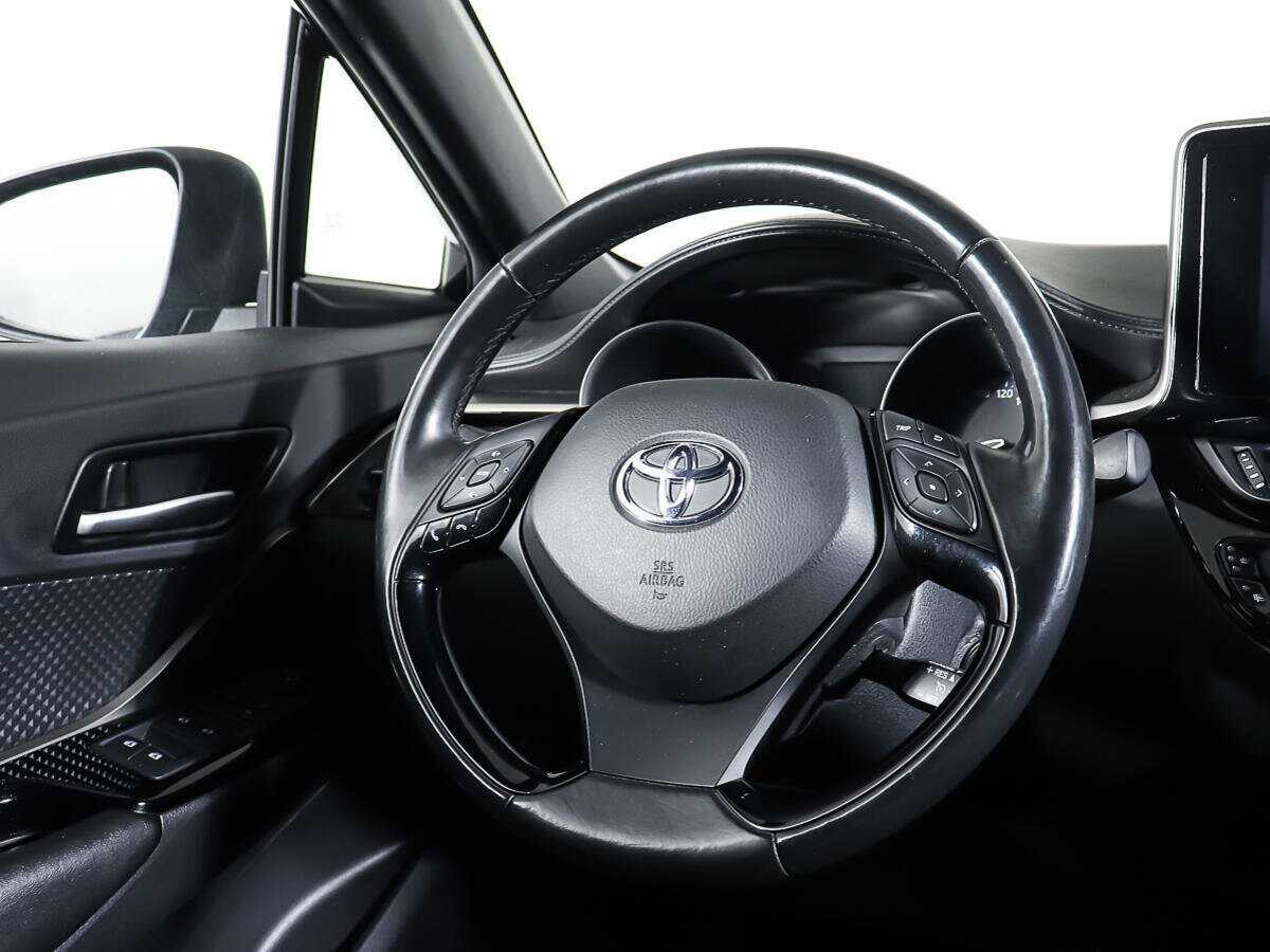Toyota C-HR 2019 года с пробегом. Фото: #14
