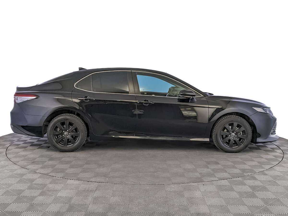 Toyota Camry 2019 года с пробегом. Фото: #3