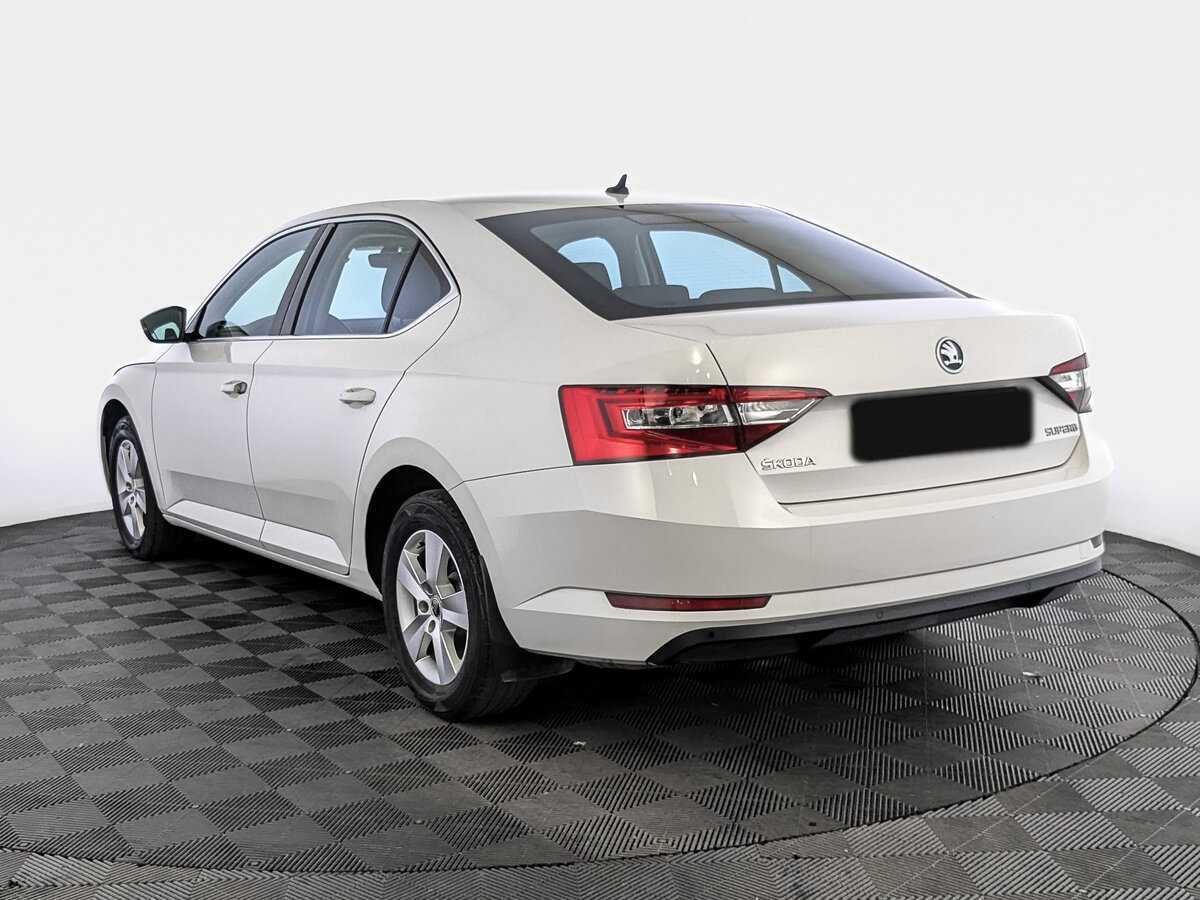 Skoda Superb 2017 года с пробегом. Фото: #6