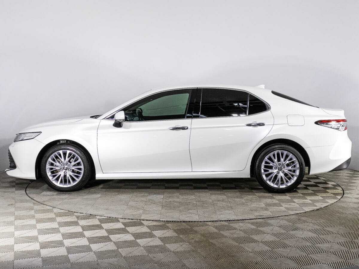 Toyota Camry 2020 года с пробегом. Фото: #7