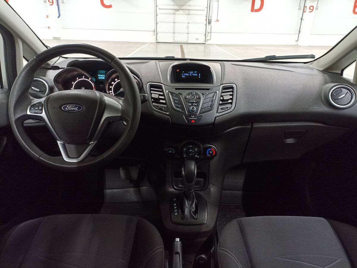 Ford Fiesta 2015 года с пробегом. Фото: #12