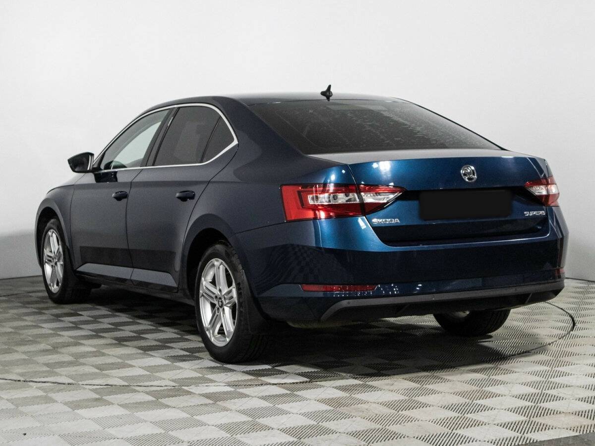 Skoda Superb 2015 года с пробегом. Фото: #6