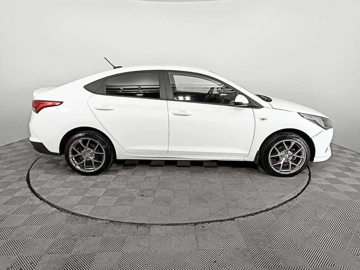 Hyundai Solaris 2020 года с пробегом. Фото: #3