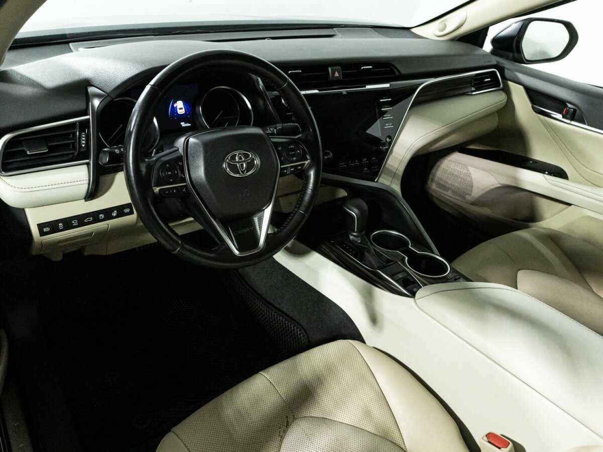 Toyota Camry 2018 года с пробегом. Фото: #10
