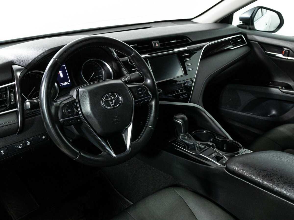 Toyota Camry 2019 года с пробегом. Фото: #10