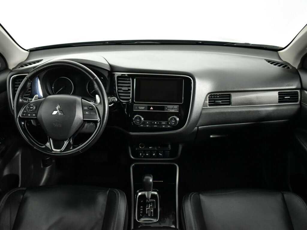 Mitsubishi Outlander 2018 года с пробегом. Фото: #11