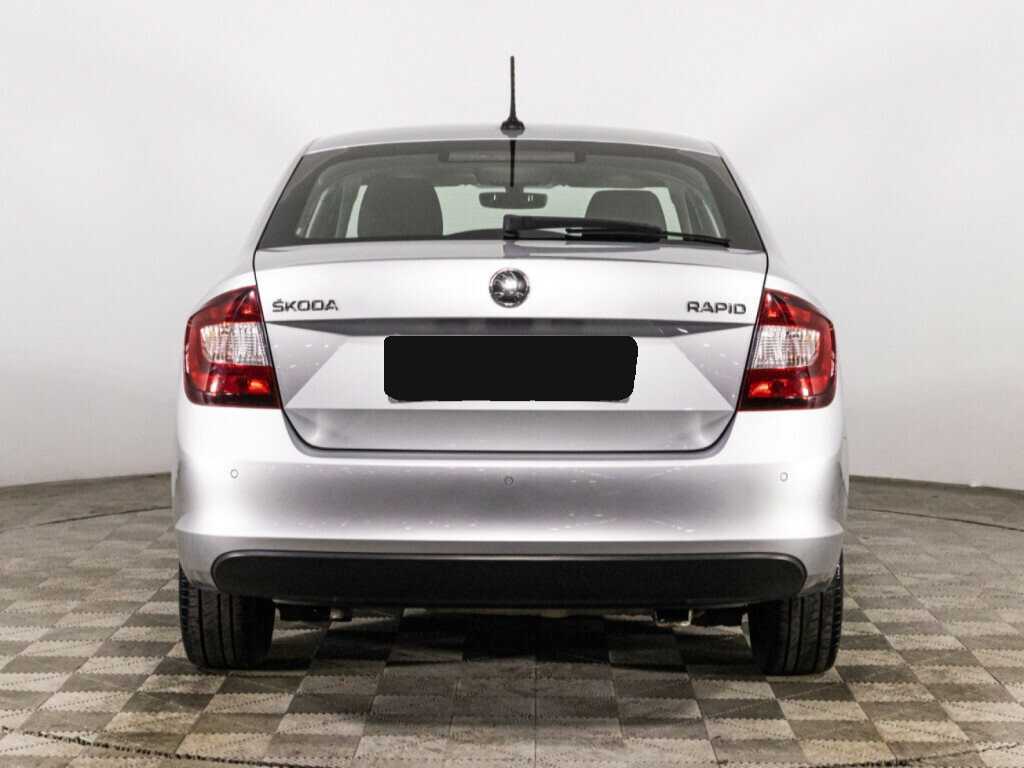 Skoda Rapid 2018 года с пробегом. Фото: #5
