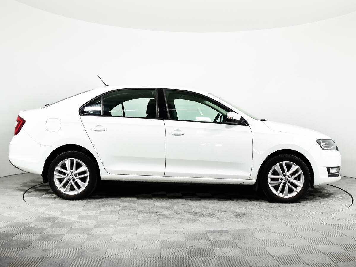 Skoda Rapid 2018 года с пробегом. Фото: #3