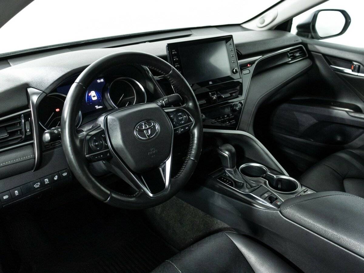 Toyota Camry 2021 года с пробегом. Фото: #9