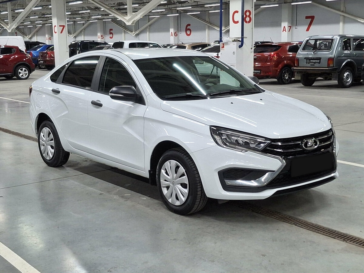 Lada (ВАЗ) Vesta 2023 года с пробегом. Фото: #2