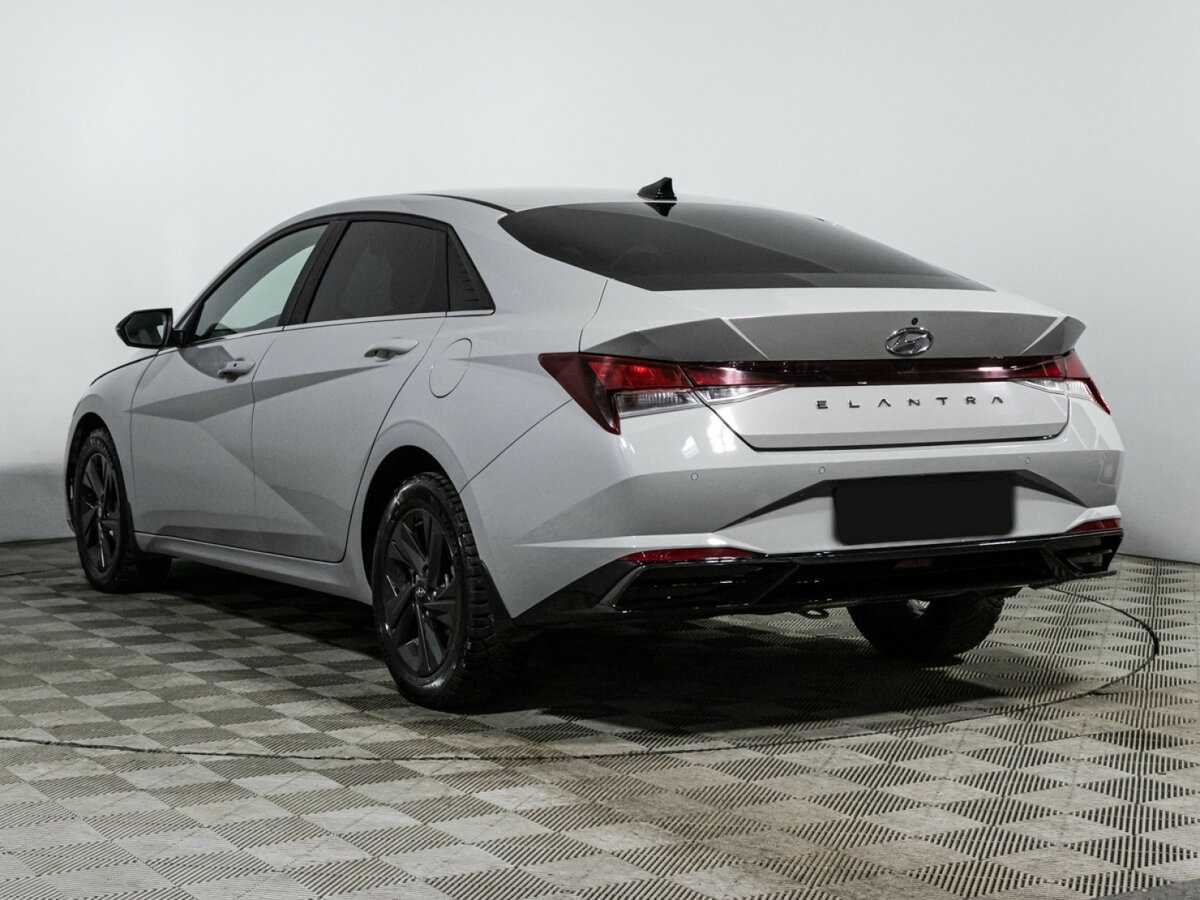 Hyundai Elantra 2021 года с пробегом. Фото: #6