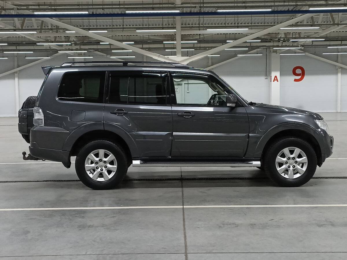 Mitsubishi Pajero 2012 года с пробегом. Фото: #3