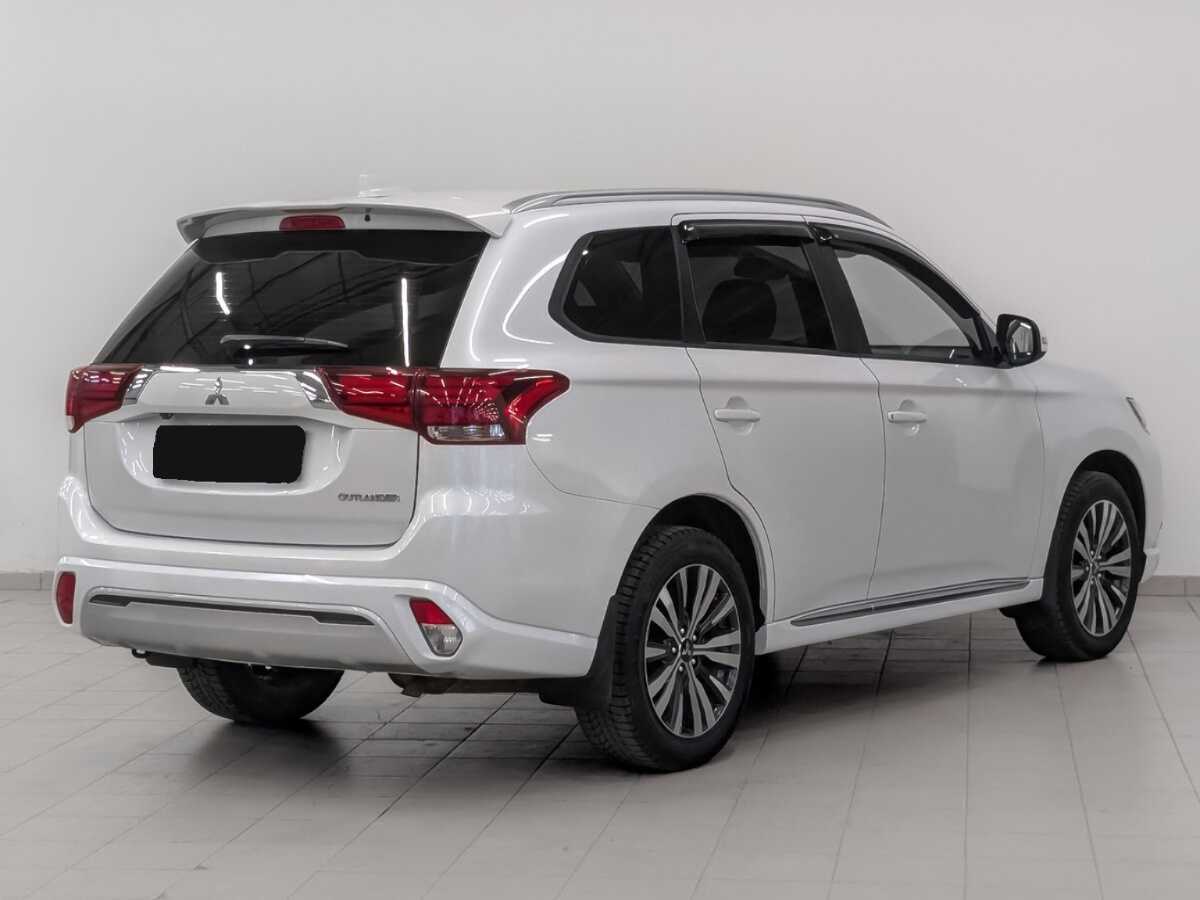 Mitsubishi Outlander 2022 года с пробегом. Фото: #4