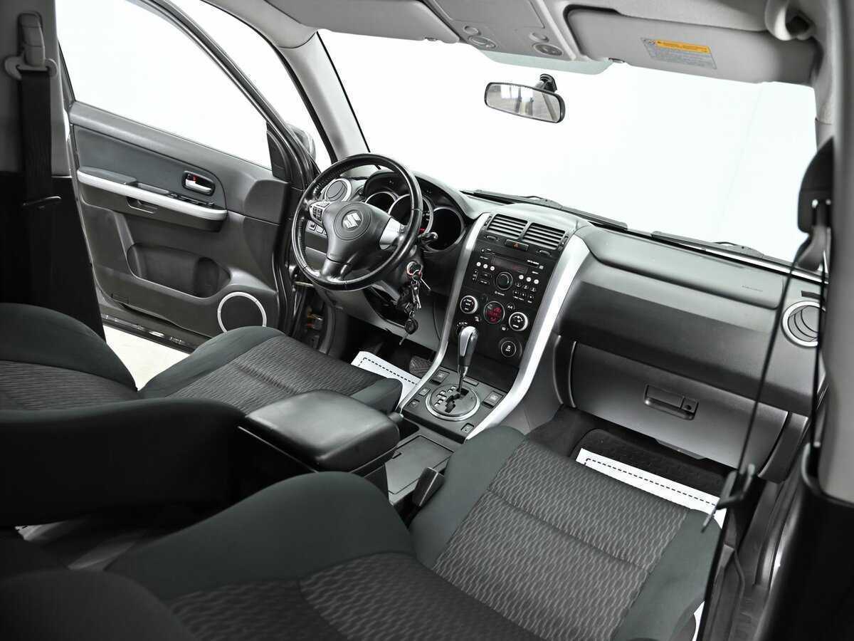 Suzuki Grand Vitara 2013 года с пробегом. Фото: #6