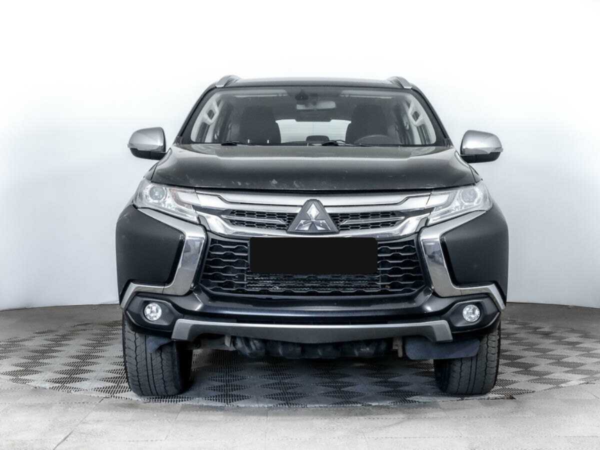Mitsubishi Pajero Sport 2018 года с пробегом. Фото: #1