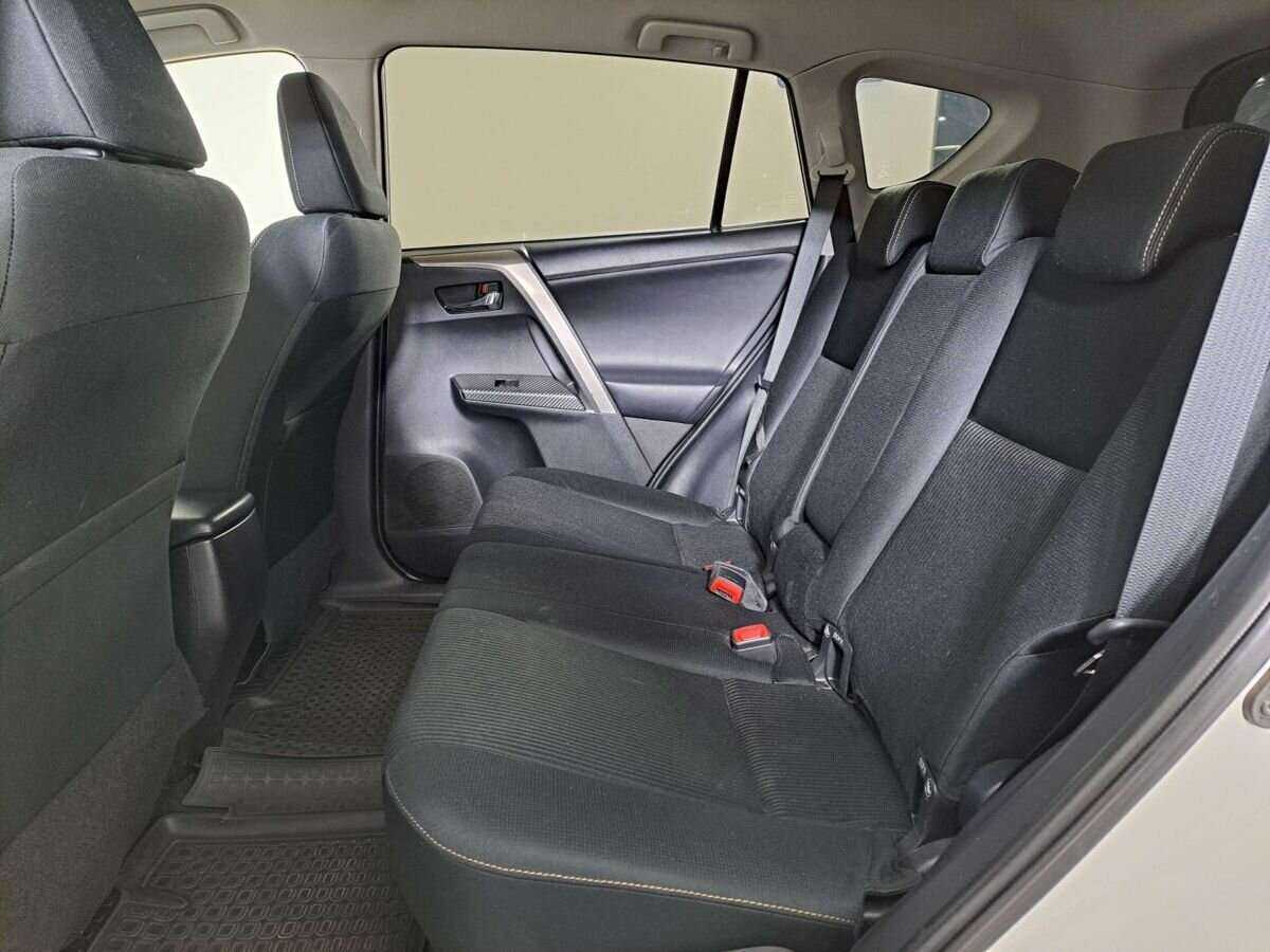 Toyota RAV4 2014 года с пробегом. Фото: #9