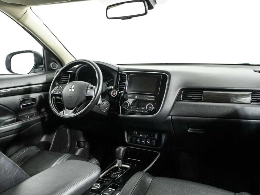 Mitsubishi Outlander 2018 года с пробегом. Фото: #8