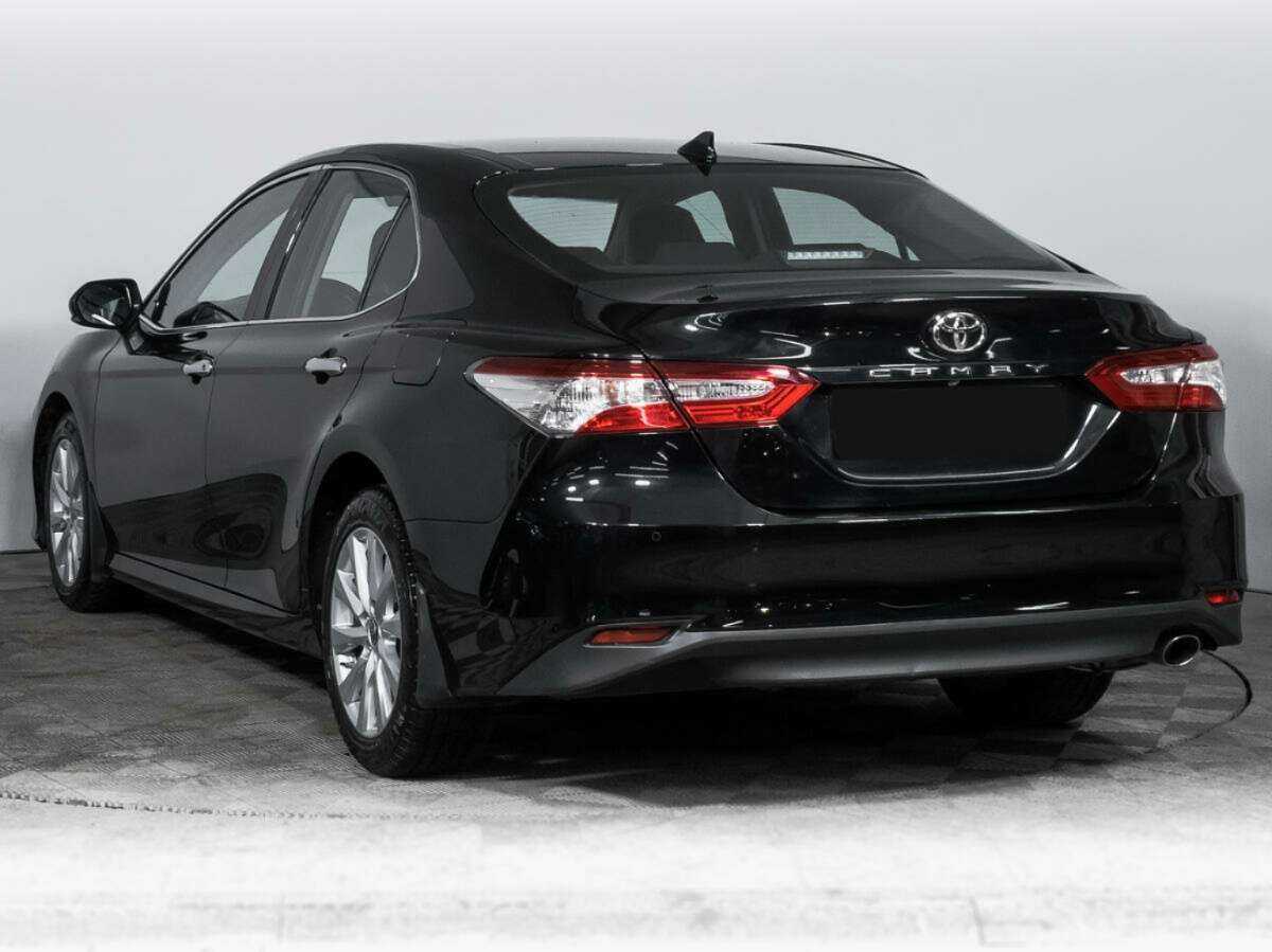 Toyota Camry 2021 года с пробегом. Фото: #5
