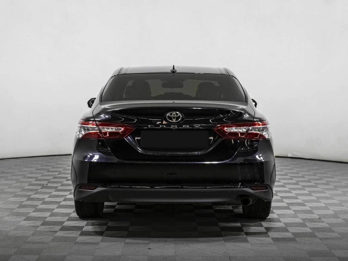 Toyota Camry 2020 года с пробегом. Фото: #4