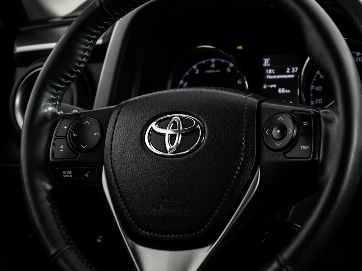Toyota RAV4 2019 года с пробегом. Фото: #9