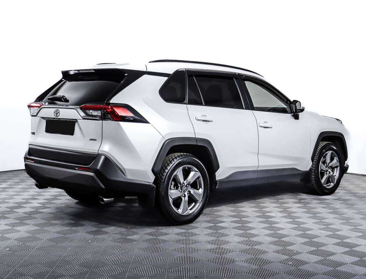 Toyota RAV4 2020 года с пробегом. Фото: #4