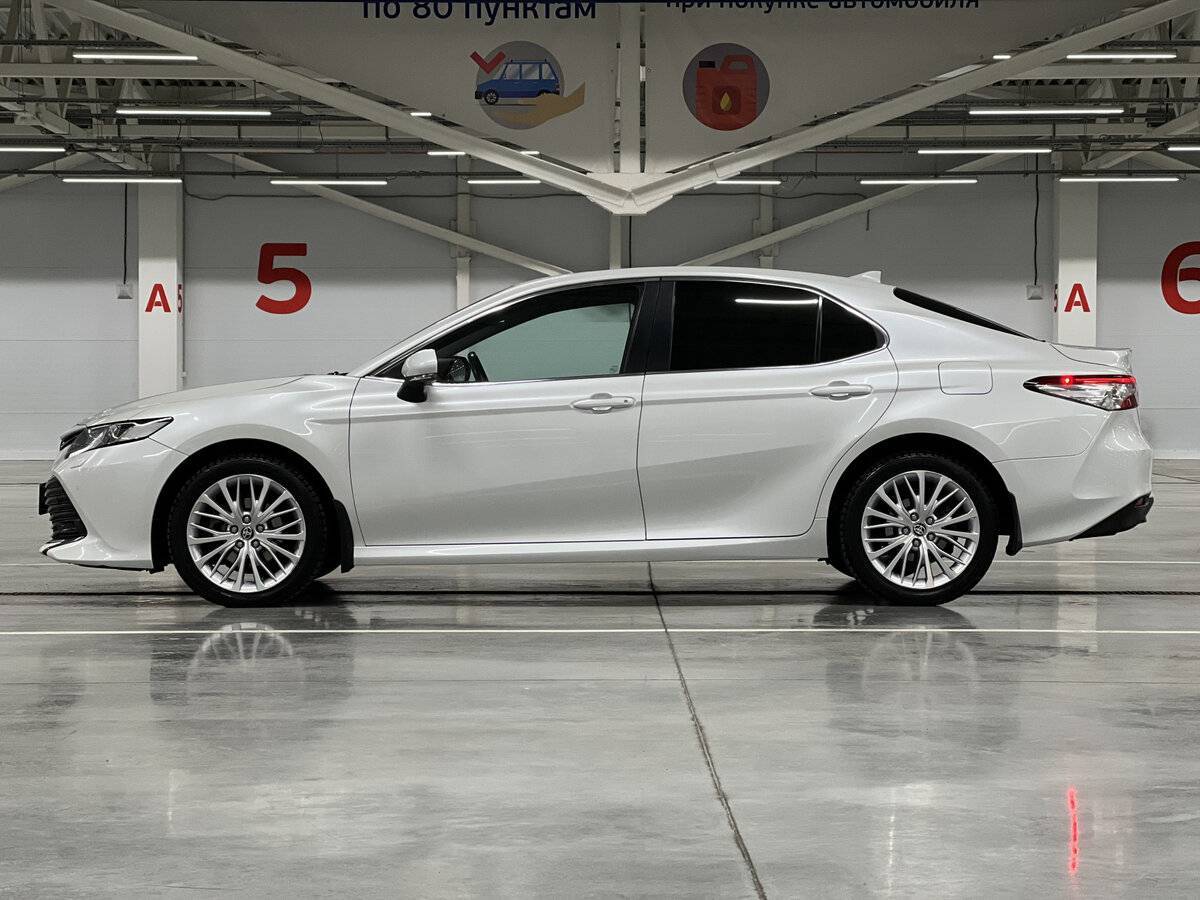 Toyota Camry 2021 года с пробегом. Фото: #7
