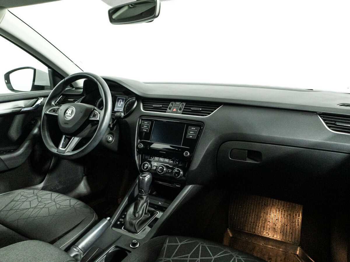 Skoda Octavia 2019 года с пробегом. Фото: #8