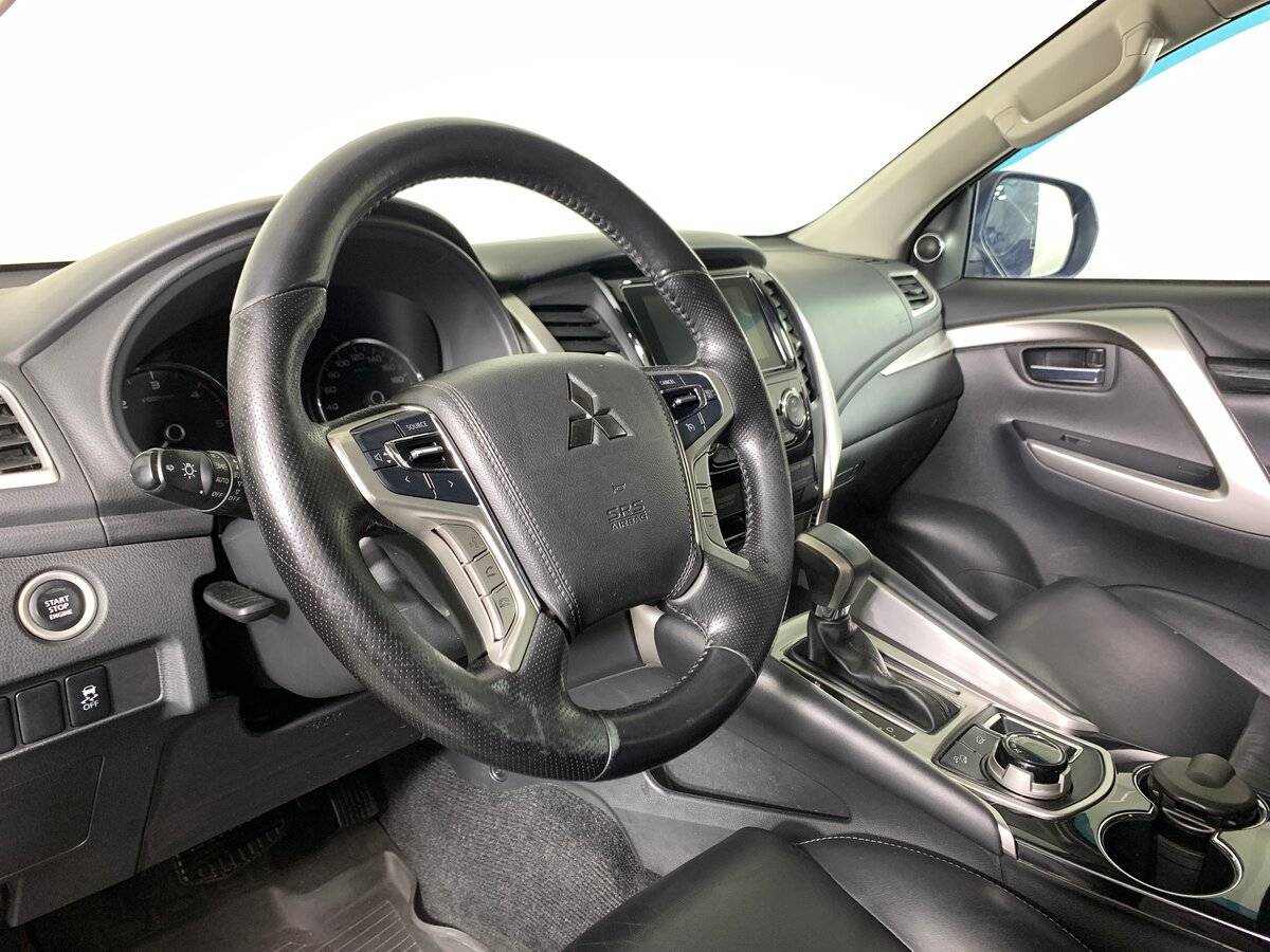 Mitsubishi Pajero Sport 2018 года с пробегом. Фото: #10