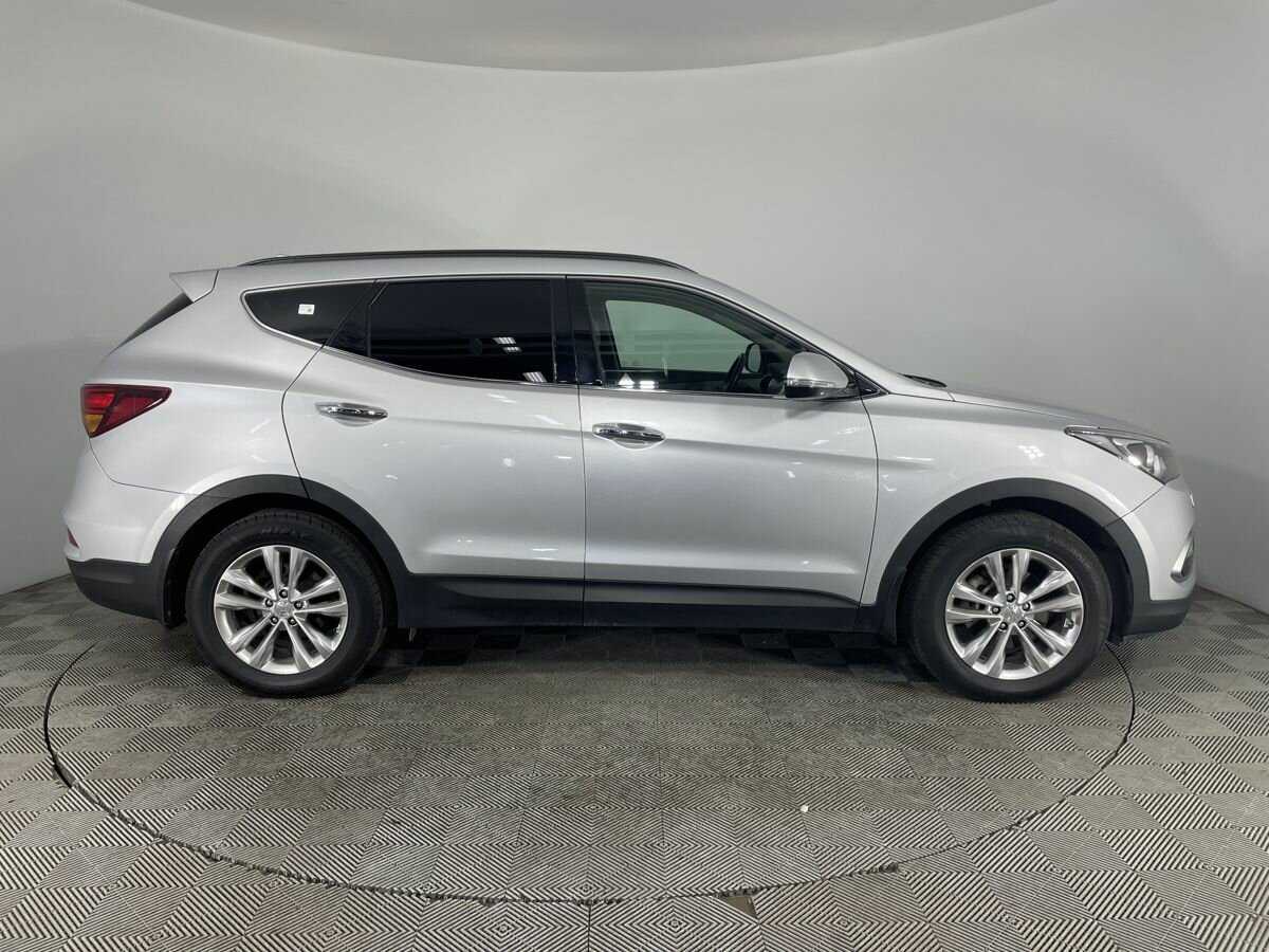 Hyundai Santa Fe 2017 года с пробегом. Фото: #3