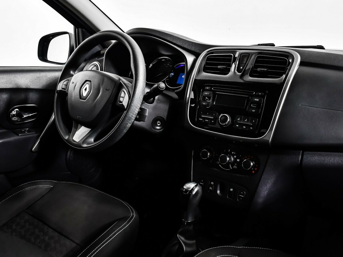 Renault Logan 2018 года с пробегом. Фото: #8