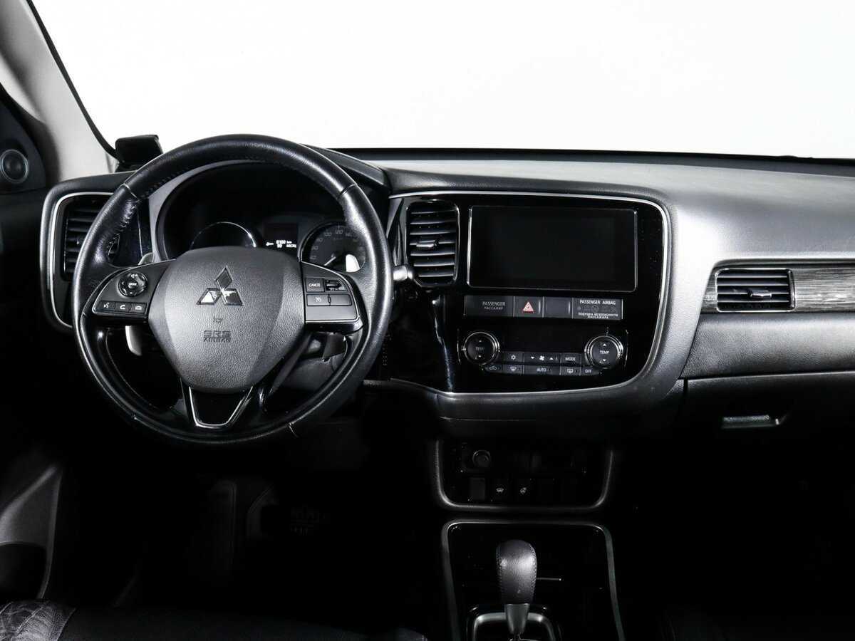 Mitsubishi Outlander 2018 года с пробегом. Фото: #8
