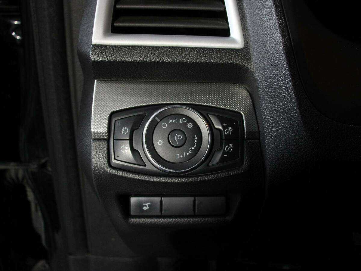 Ford Explorer 2013 года с пробегом. Фото: #18
