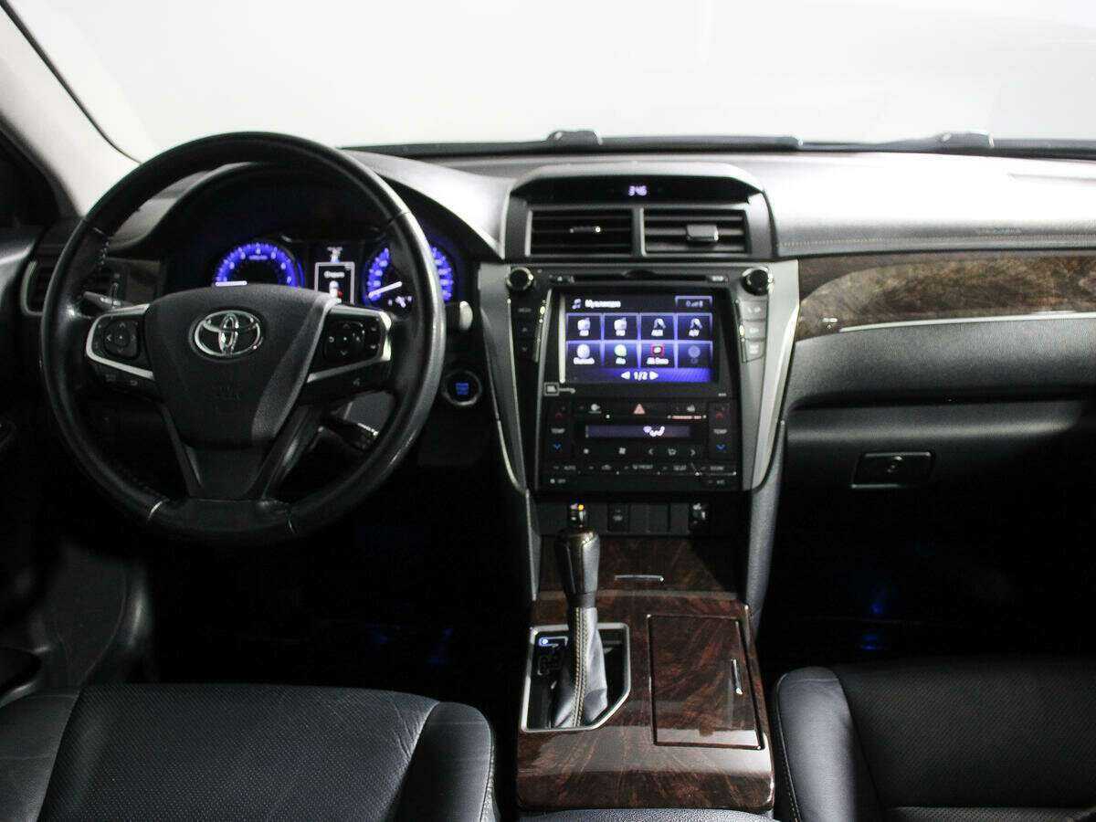 Toyota Camry 2018 года с пробегом. Фото: #11