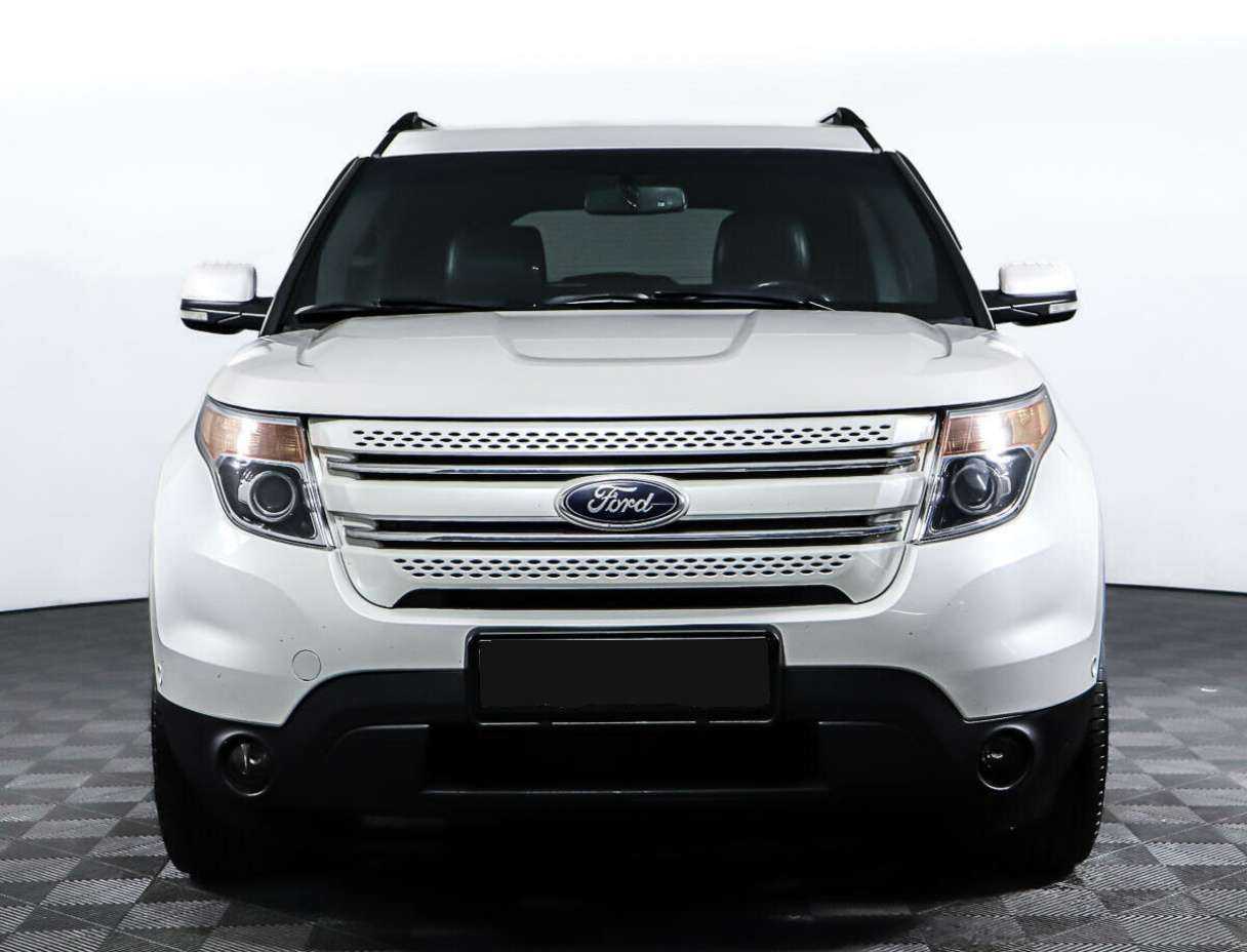 Ford Explorer 2012 года с пробегом. Фото: #1