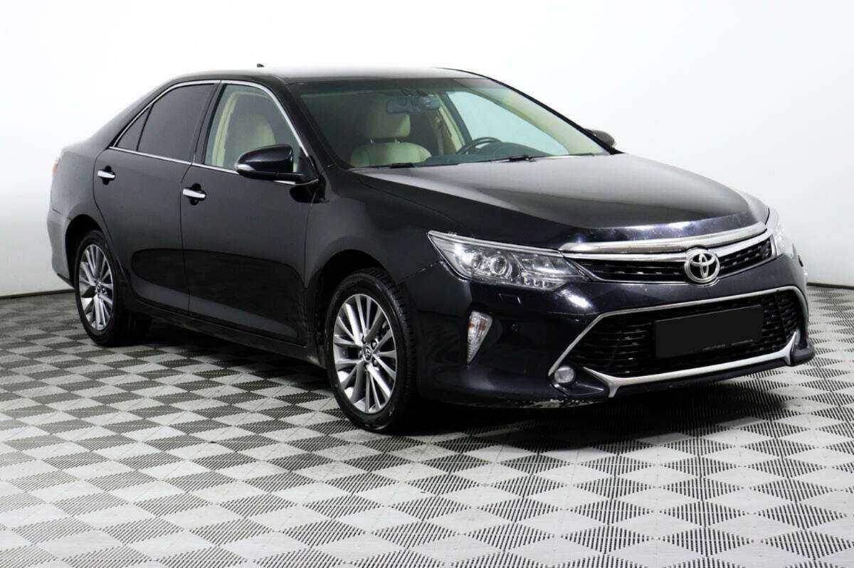 Toyota Camry 2017 года с пробегом. Фото: #2