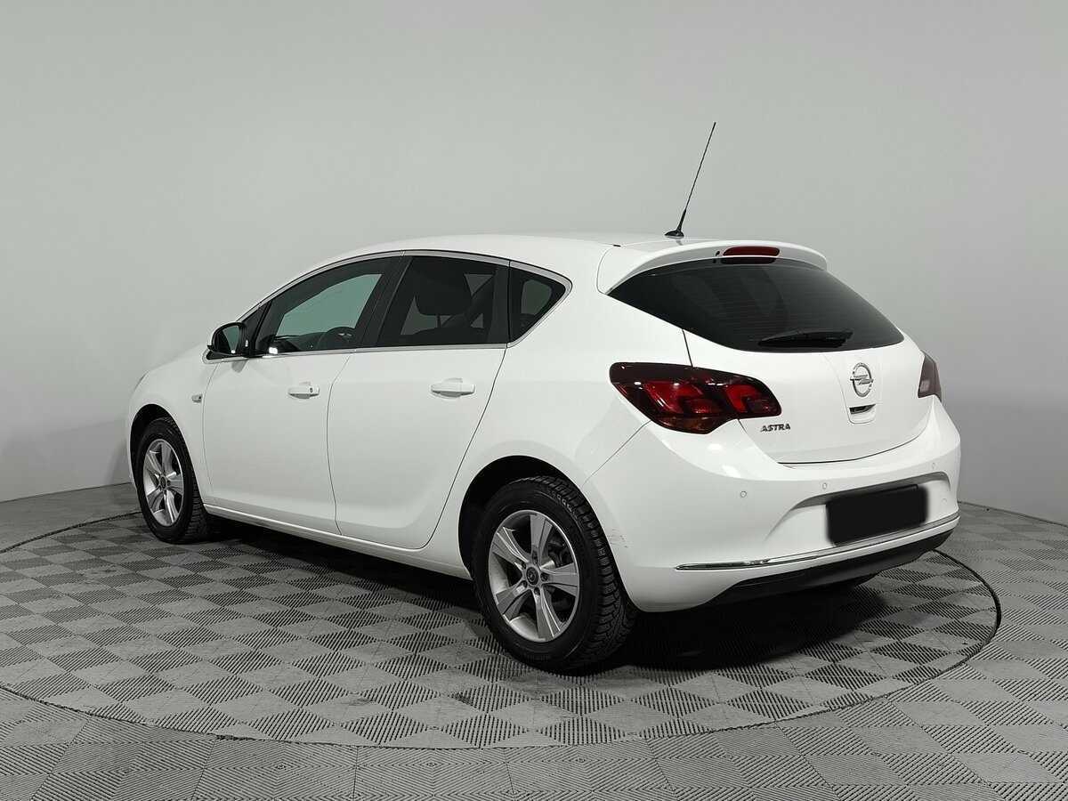 Opel Astra 2014 года с пробегом. Фото: #5