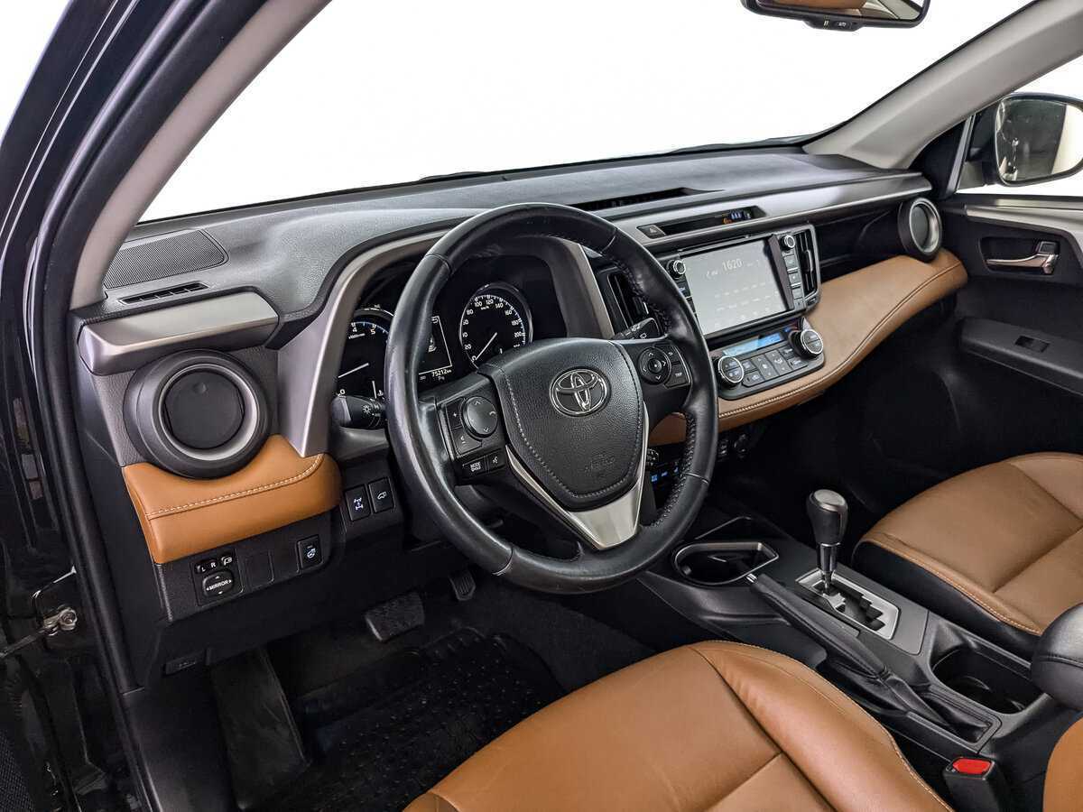 Toyota RAV4 2017 года с пробегом. Фото: #10