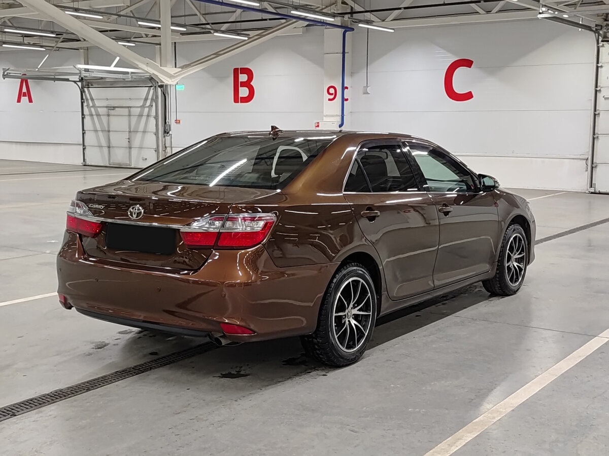 Toyota Camry 2017 года с пробегом. Фото: #4