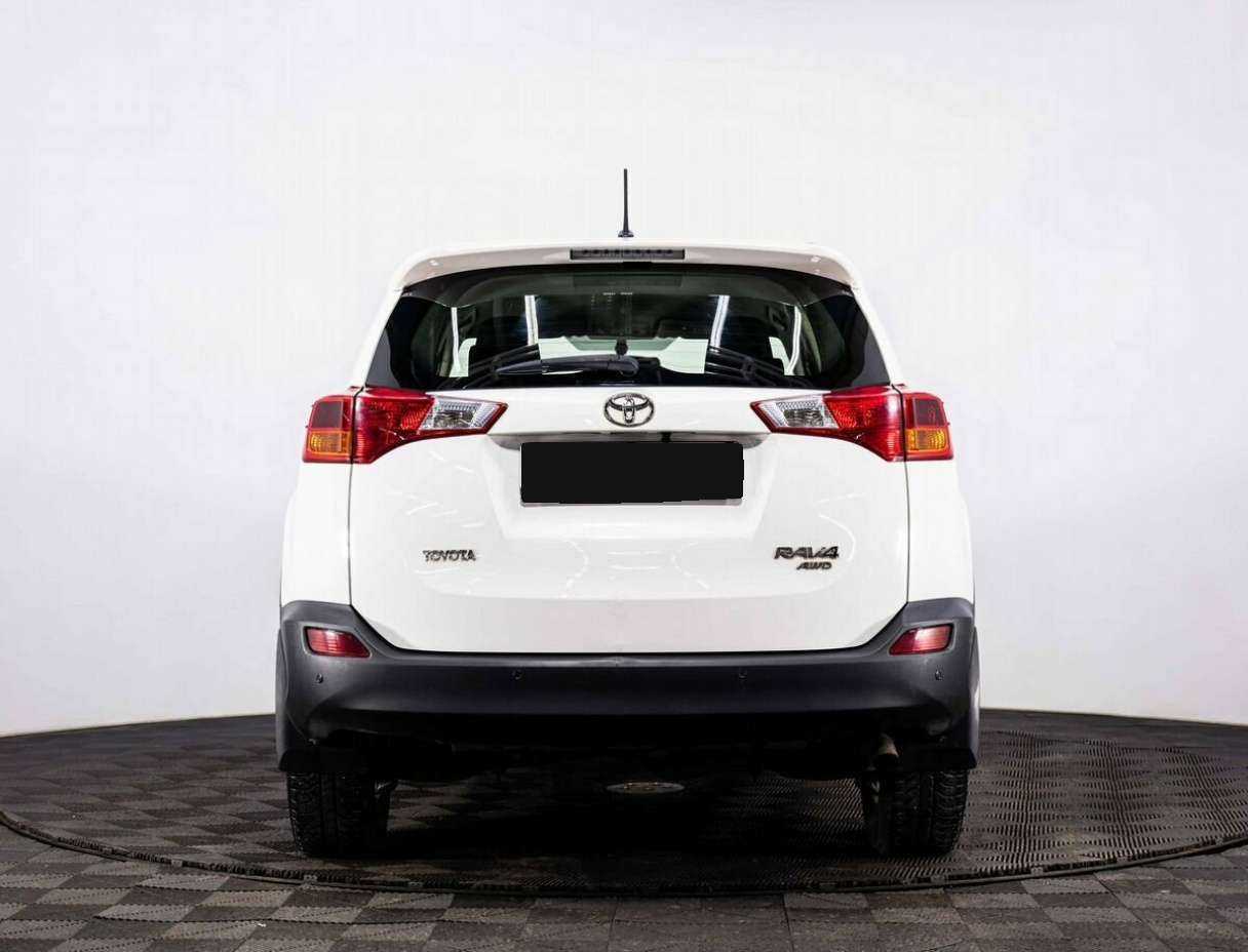 Toyota RAV4 2013 года с пробегом. Фото: #4